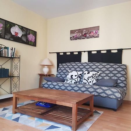Charmante Maisonnette 2 Personnes Avec Wifi Surgeres Bagian luar foto