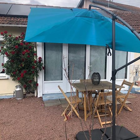 Charmante Maisonnette 2 Personnes Avec Wifi Surgeres Bagian luar foto