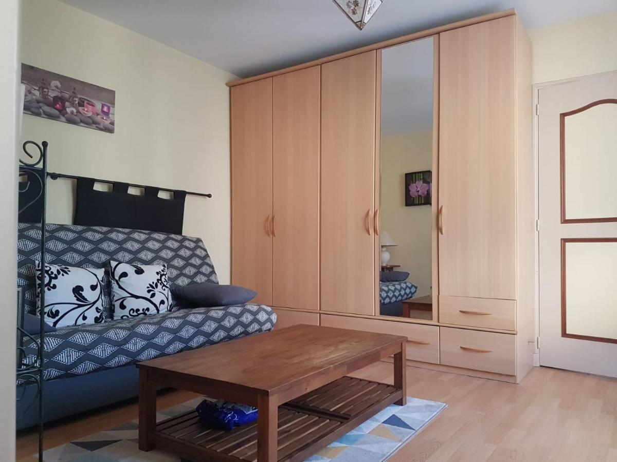 Charmante Maisonnette 2 Personnes Avec Wifi Surgeres Bagian luar foto