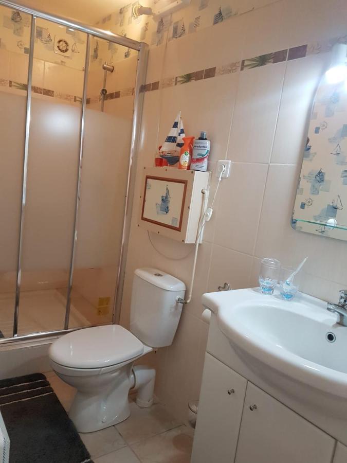 Charmante Maisonnette 2 Personnes Avec Wifi Surgeres Bagian luar foto