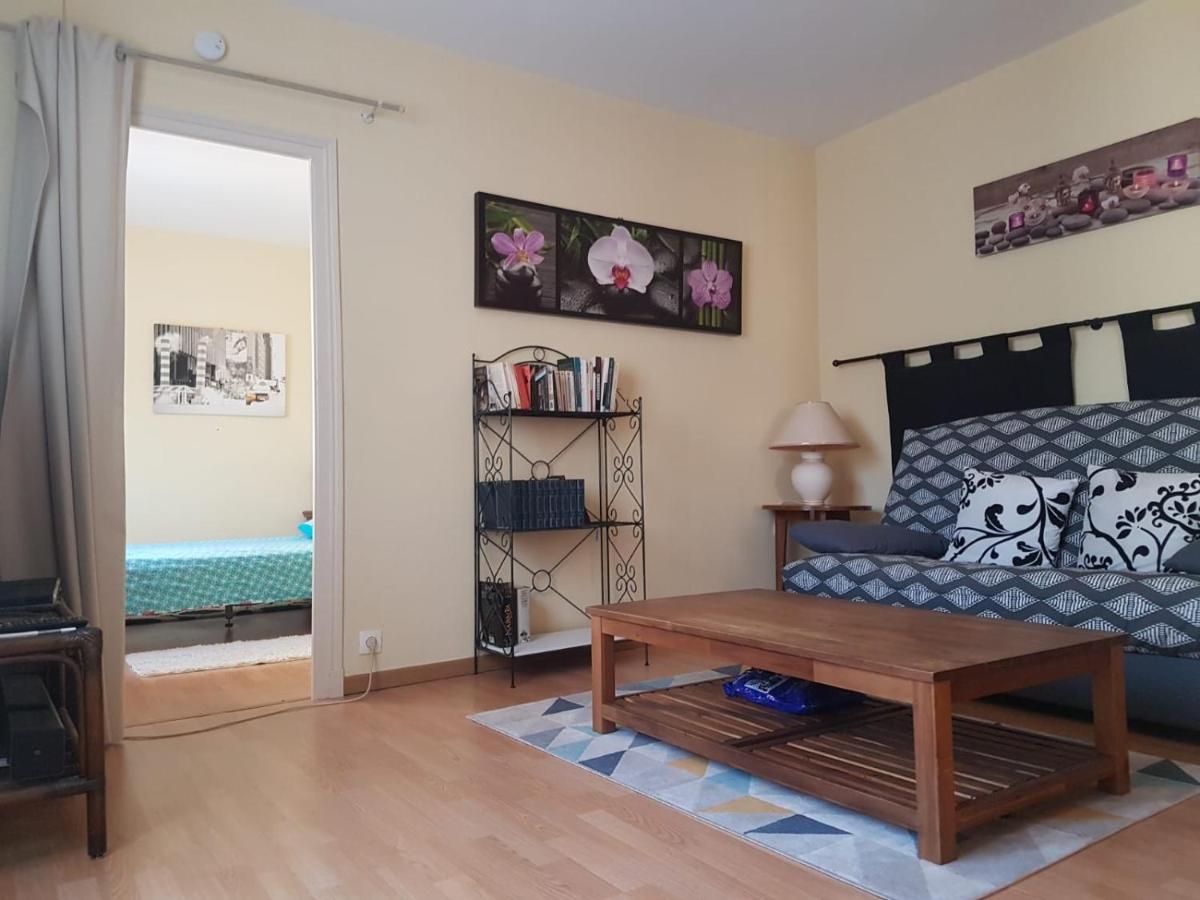 Charmante Maisonnette 2 Personnes Avec Wifi Surgeres Bagian luar foto