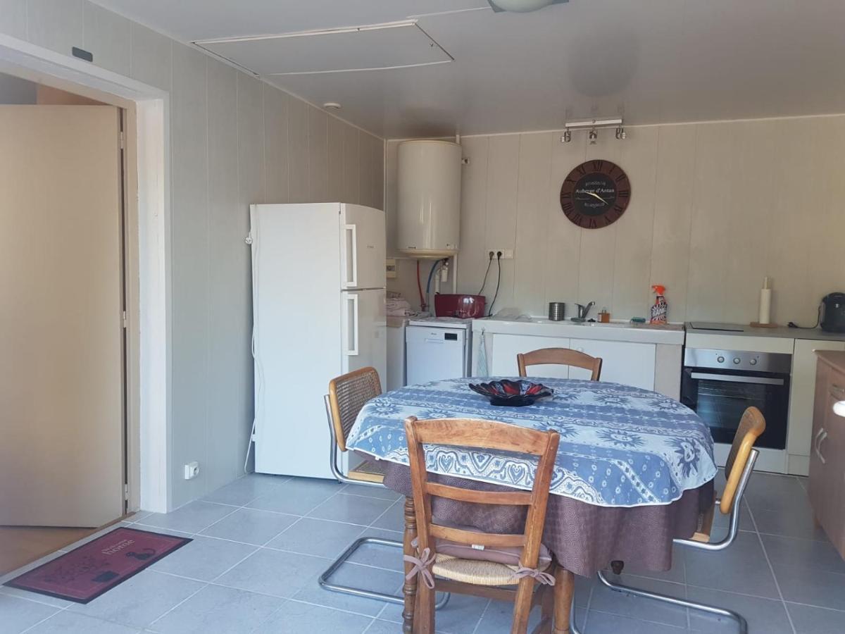 Charmante Maisonnette 2 Personnes Avec Wifi Surgeres Bagian luar foto